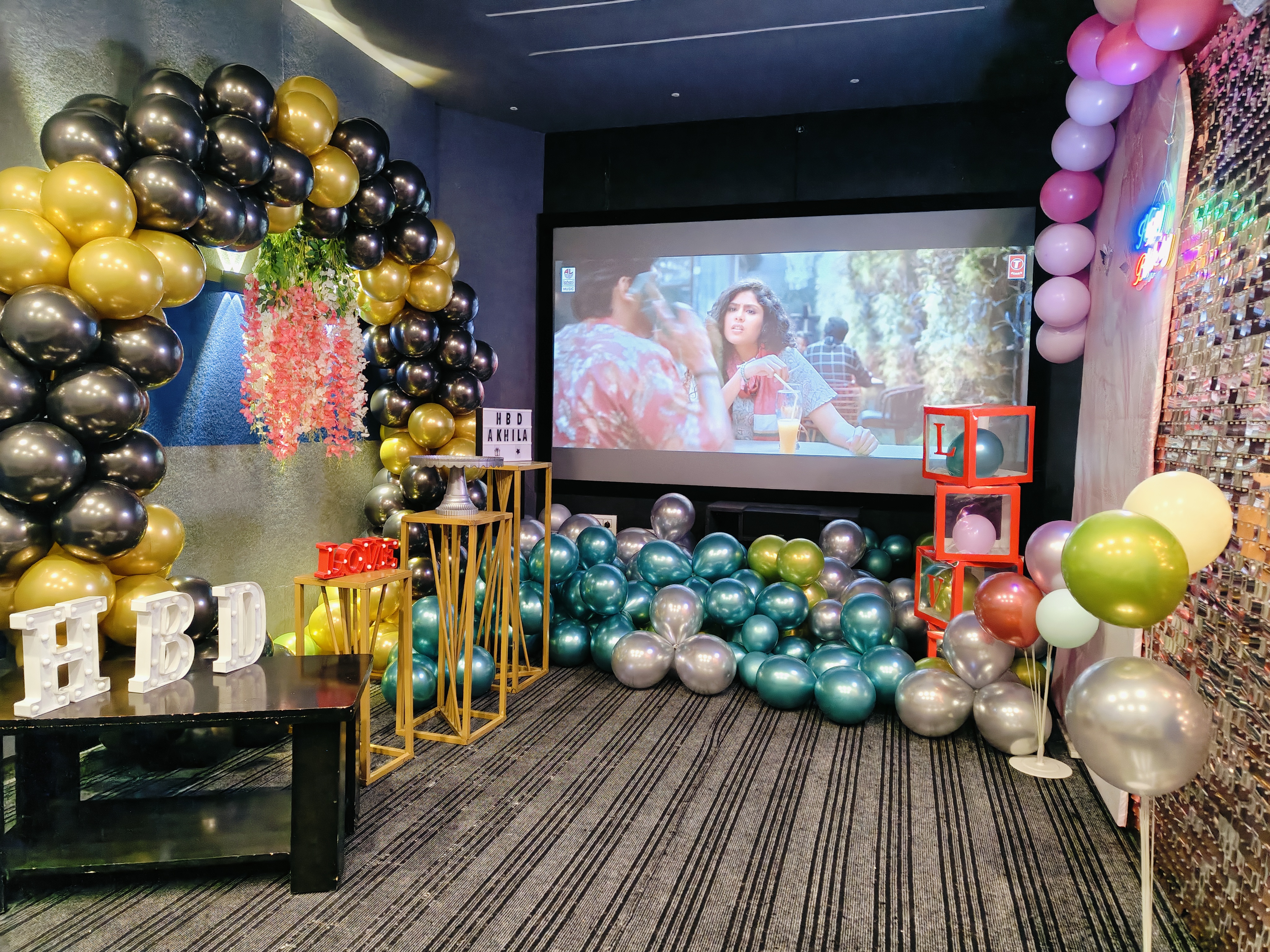 Screen1 - The Amsterdam